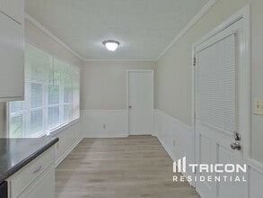 2895 Elizabeth Ln in Snellville, GA - Building Photo - Building Photo
