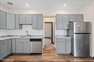 821 23rd St in Watervliet, NY - Building Photo - Building Photo