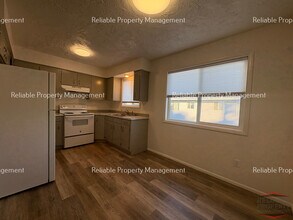 1296 Blaine Ave, Unit 2 in Idaho Falls, ID - Building Photo - Building Photo