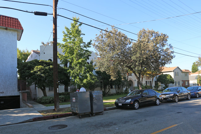 1134 E Lexington Dr in Glendale, CA - Building Photo - Building Photo