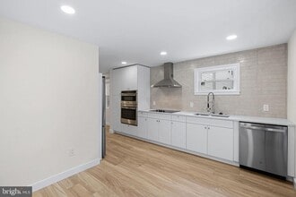 1124 Dunton St in Philadelphia, PA - Building Photo - Building Photo