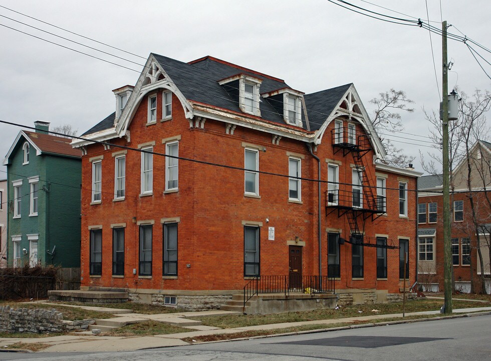 224 E Rochelle St in Cincinnati, OH - Building Photo