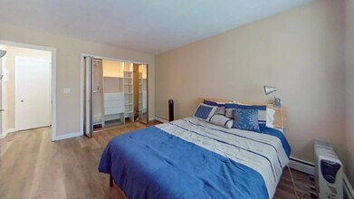 123 Sewall Ave, Unit 1A in Brookline, MA - Building Photo - Building Photo