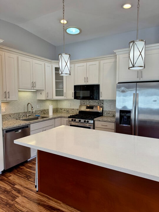 66-166-166 Waialua Beach Rd in Haleiwa, HI - Foto de edificio