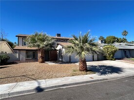 5035 Meadow Grove Ct in Las Vegas, NV - Building Photo