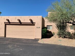 38065 N Cave Creek Rd in Cave Creek, AZ - Building Photo - Building Photo