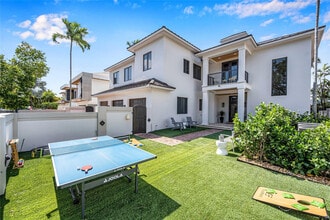 1949 Harbourview Dr in Fort Lauderdale, FL - Building Photo - Building Photo