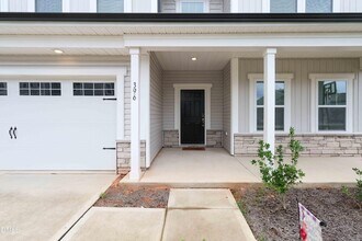 396 Bent Willow Dr in Clayton, NC - Foto de edificio - Building Photo