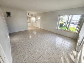 505 S Ocean Dr in Hollywood, FL - Building Photo - Building Photo