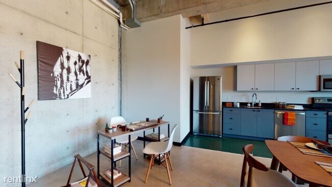 1060 Broadway-Unit -#1BR in Somerville, MA - Building Photo - Building Photo