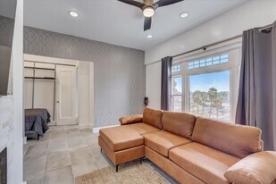 1030 E Ocean Blvd, Unit 605 in Long Beach, CA - Building Photo