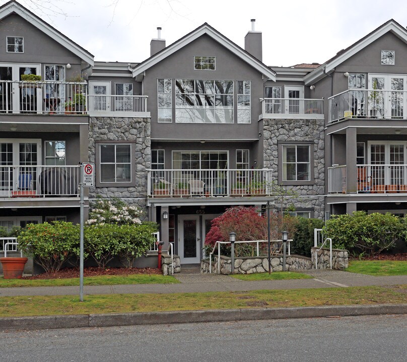 Tiffany Mansion in Vancouver, BC - Building Photo