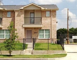 10060 Emnora Ln in Houston, TX - Building Photo