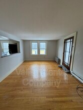 64 Lyman St in South Hadley, MA - Building Photo - Building Photo