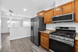 1624 Cordoba Ln in Las Vegas, NV - Building Photo - Building Photo