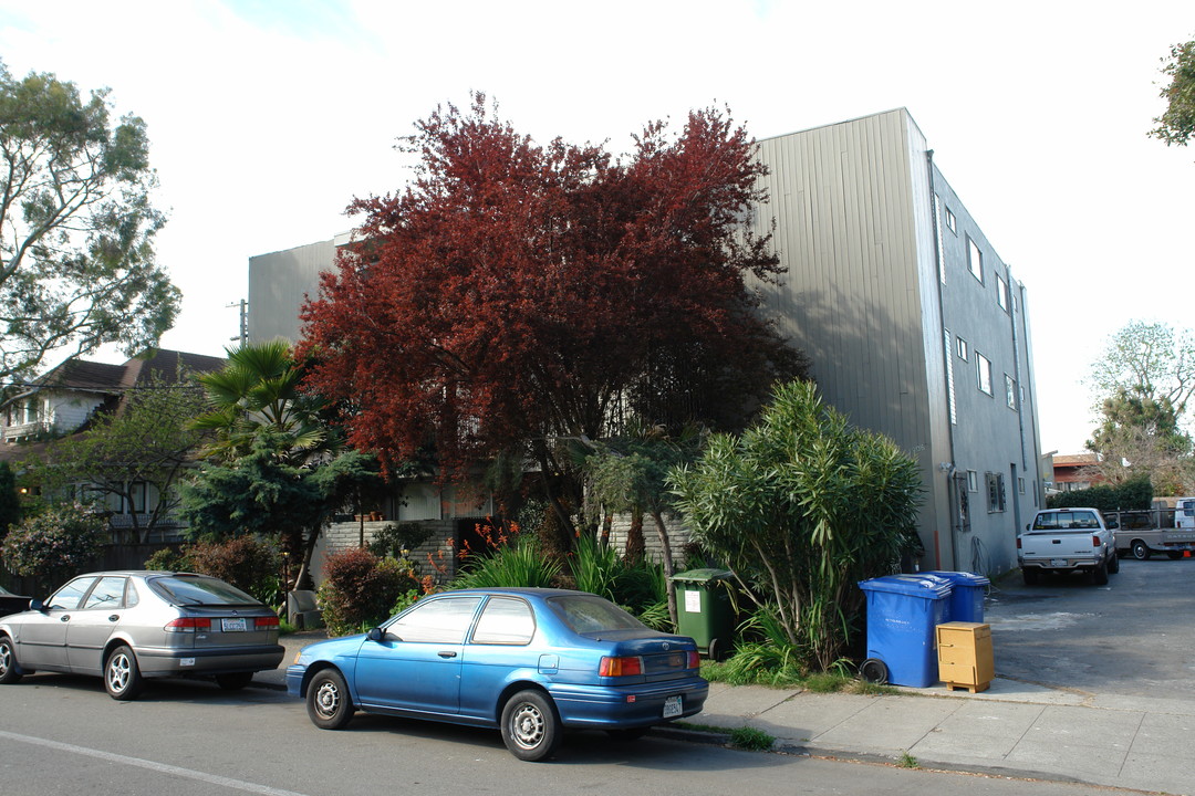 1908 California St in Berkeley, CA - Foto de edificio