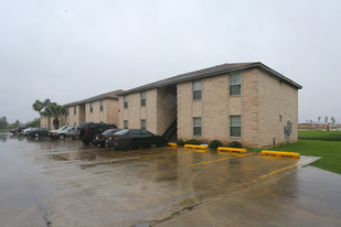 Lakeview Apartments in Brownsville, TX - Building Photo