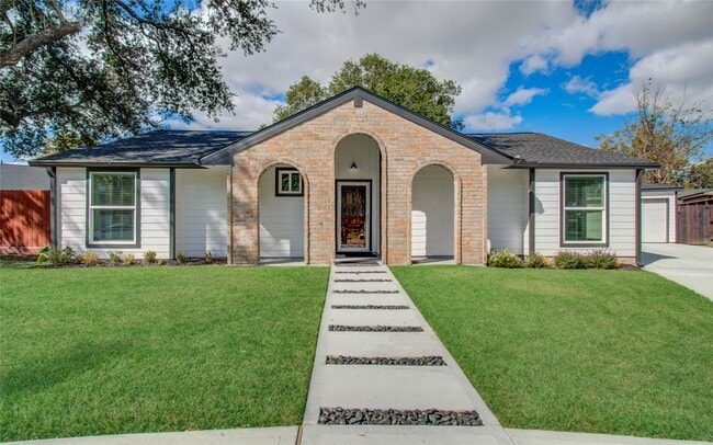 7026 Hidden Arbor Ln