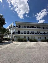 100 El Camino Dr in Winter Haven, FL - Building Photo
