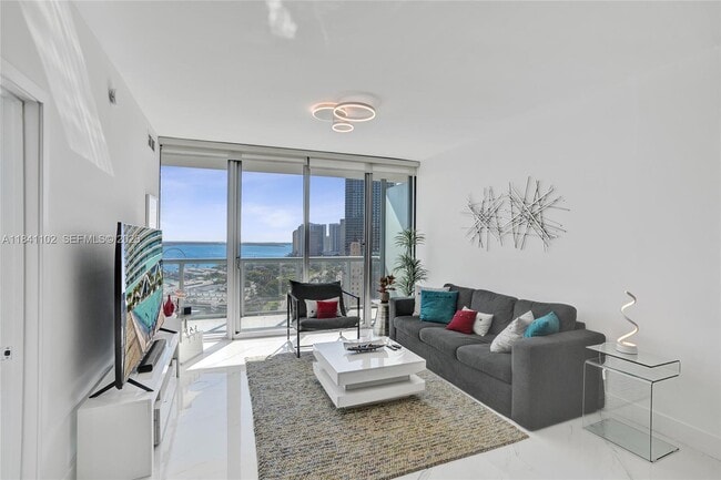 888 Biscayne Blvd in Miami, FL - Building Photo - Building Photo