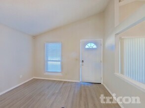 8306 Riverboat Dr in Tampa, FL - Building Photo - Building Photo