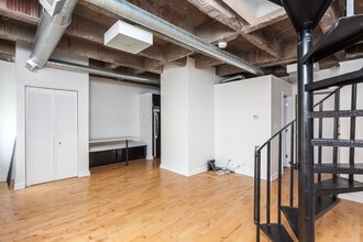 3150 N Sheffield Ave-Unit -501 in Chicago, IL - Building Photo - Building Photo