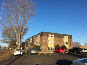 Herbshire Apartments in Waite Park, MN - Building Photo - Primary Photo