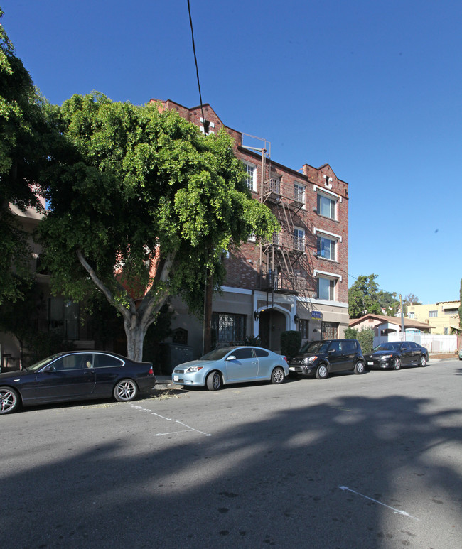 1837 N Alexandria Ave in Los Angeles, CA - Foto de edificio - Building Photo