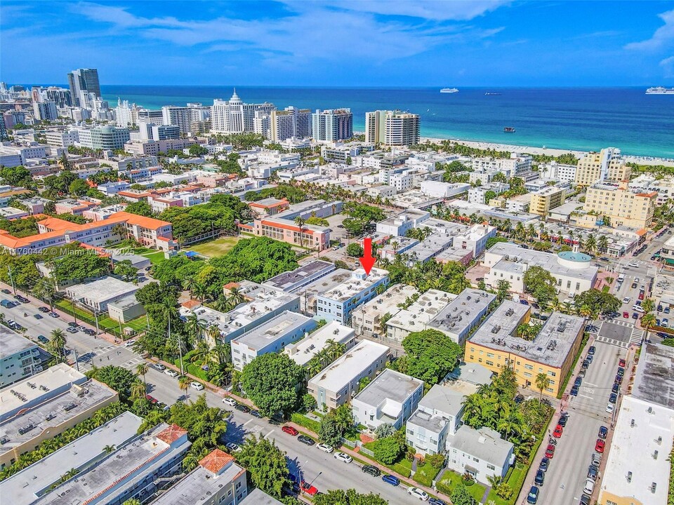 1342 Drexel Ave in Miami Beach, FL - Building Photo