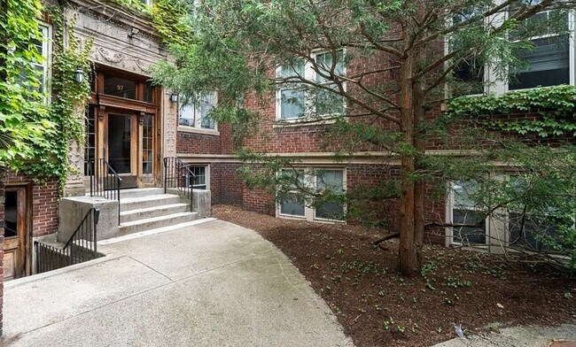 97 Chester St, Unit B3 in Boston, MA - Building Photo - Building Photo