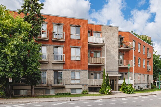 960 Montréal Av in St. Laurent, QC - Building Photo - Building Photo