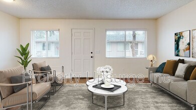 The Oasis in Redding, CA - Building Photo - Interior Photo