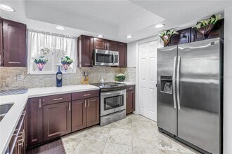 9814 Indian Key Trail in Seminole, FL - Building Photo - Building Photo