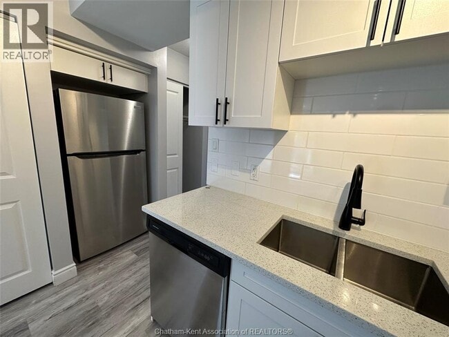 200 Emma St in Chatham, ON - Building Photo - Building Photo