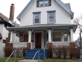 3320 N Downer Ave in Milwaukee, WI - Building Photo