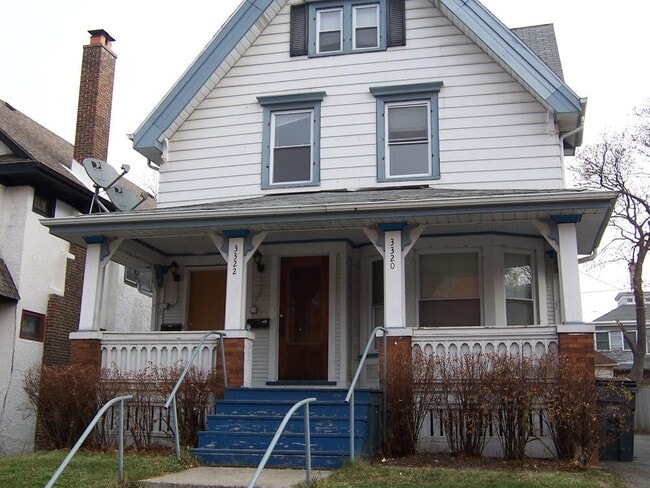 3320 N Downer Ave