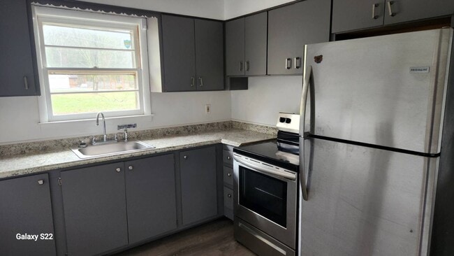 property at 7 Denman Mountain Rd