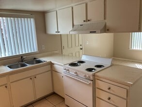 1333 Vista Serena Ave, Unit 1333 in Banning, CA - Building Photo - Building Photo