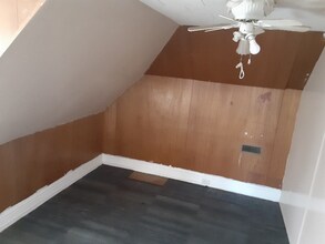 218 W Ashley St-Unit -Apartment C in Jefferson City, MO - Building Photo - Building Photo