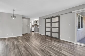 1750 McKenzie Rd in Abbotsford, BC - Building Photo - Building Photo