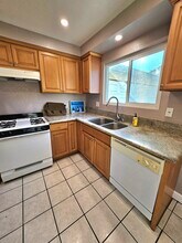 15116 Freeman Ave in Lawndale, CA - Foto de edificio - Building Photo