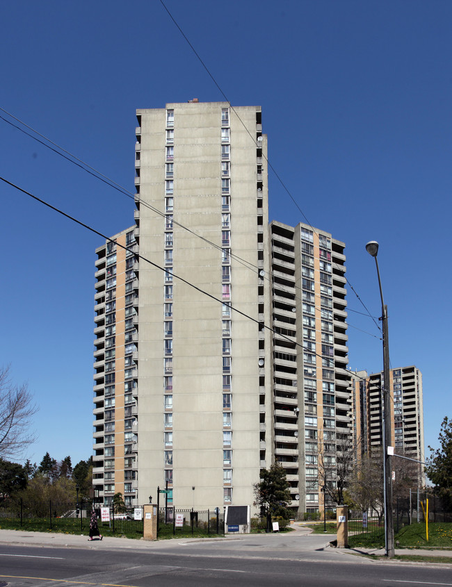 Eaton Valley III in Toronto, ON - Building Photo - Primary Photo