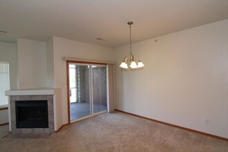 4453 Berkeley Ln in Iowa City, IA - Foto de edificio - Building Photo