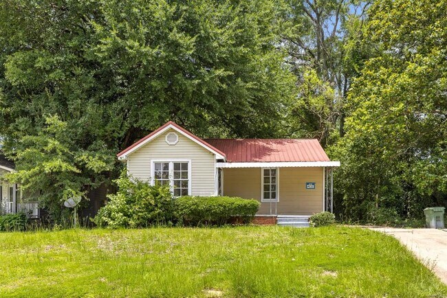 property at 2507 Palmetto St