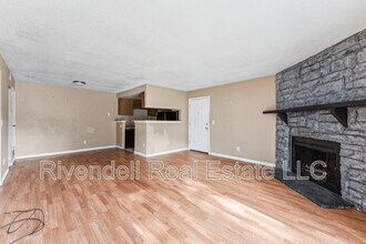 18106 E Ohio Ave in Aurora, CO - Building Photo - Building Photo
