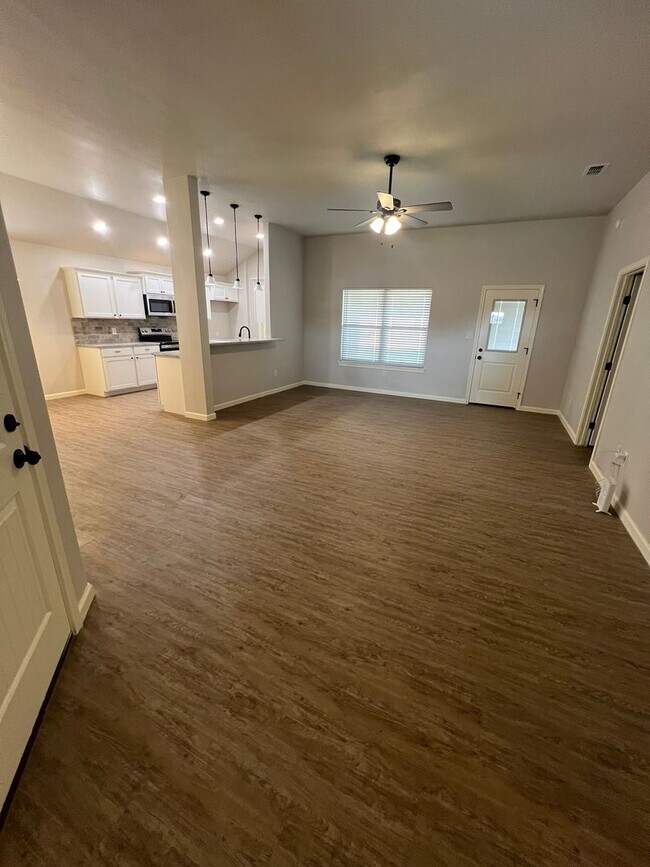 7600 Wildflower Wy in Abilene, TX - Building Photo - Building Photo