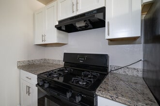 Kingston Place Apartments in Walnut Creek, CA - Foto de edificio - Interior Photo