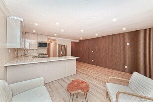 80 Lincoln Ave in Hempstead, NY - Building Photo