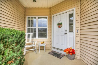 1504 Stonebluff Ct in Champaign, IL - Building Photo - Building Photo