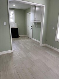 1403 Fairbanks St photo'